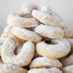 Vanillekipferl (Vanilla Crescent Cookies)