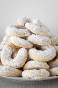 Vanillekipferl (Vanilla Crescent Cookies)