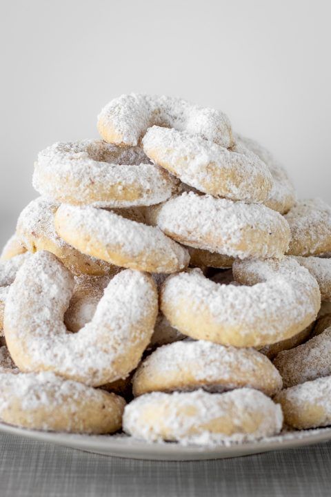 Vanillekipferl (Vanilla Crescent Cookies)