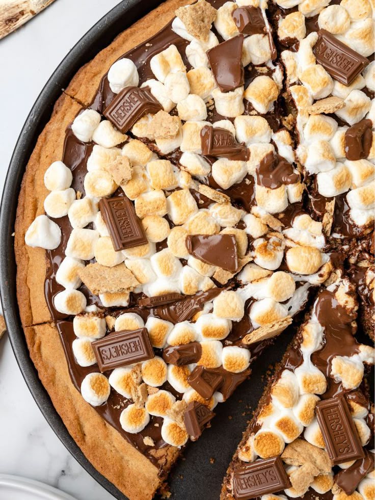 S’mores Dessert Pizza