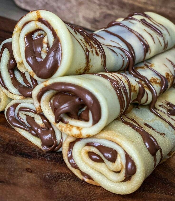 Handmade Chocolate-Filled Rolled Crêpes 