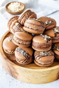 Nutella Drizzle Macarons