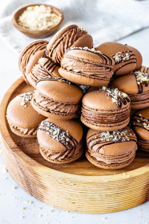 Nutella Drizzle Macarons