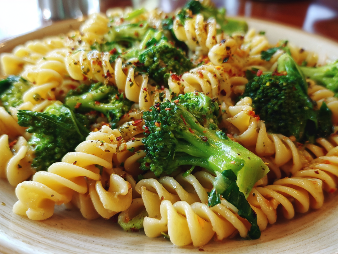Easy Healthy Broccoli Pasta